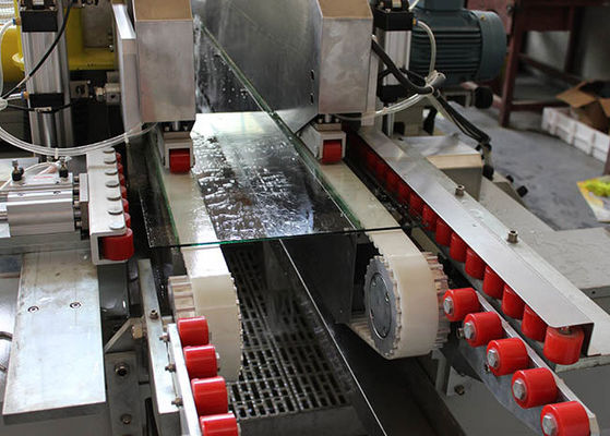 Çin Motor Koruma Tasarımı ile Yapısal Cam Cepheler Cam Düz Çizgi Kenar Makinesi Tedarikçi