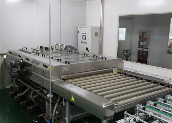 Çin PV Cam Panel / Yatay Yıkama Makinesi için 1300 mm Cam Temizleme Ekipmanı Tedarikçi